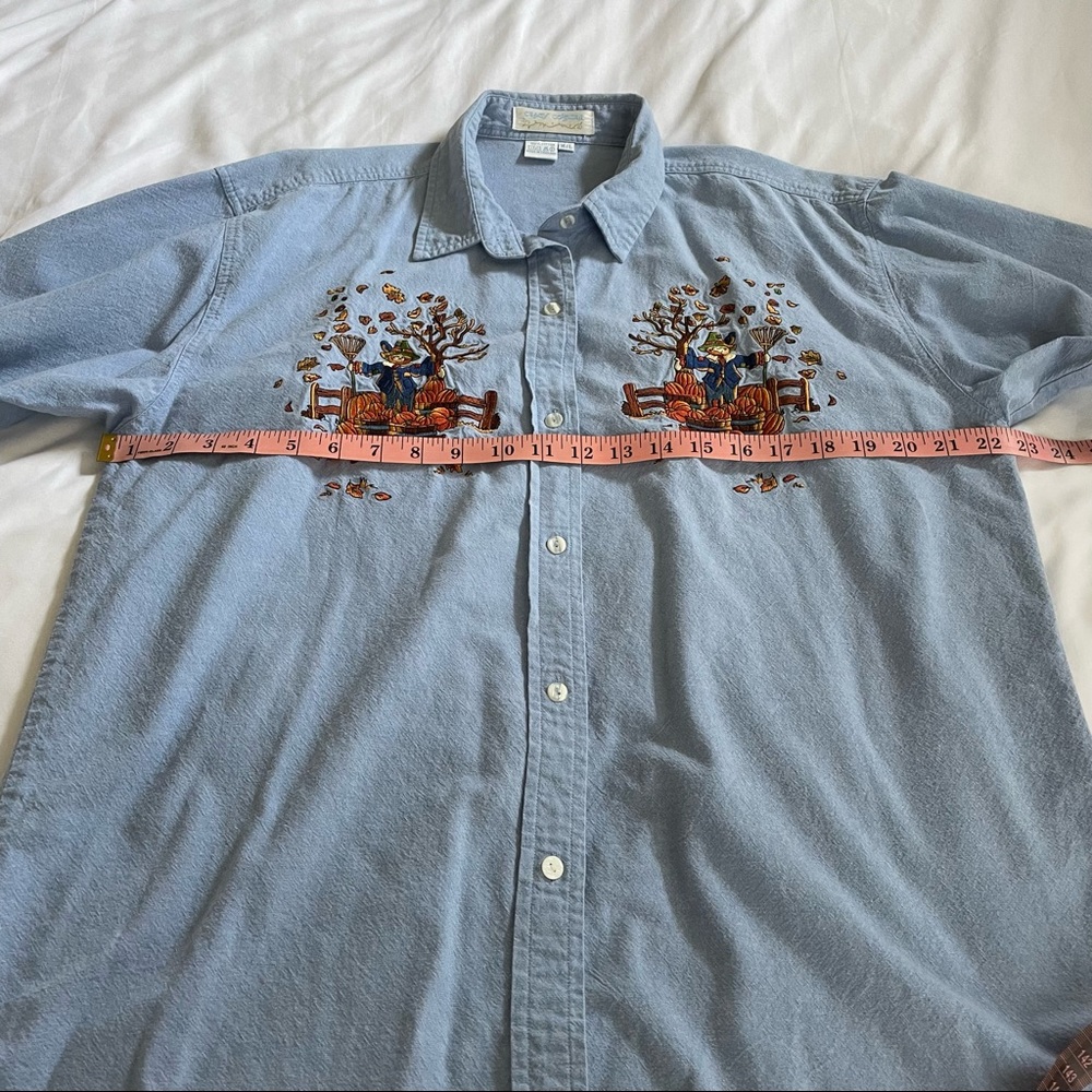 Vintage Autumn Leaves Scarecrow Embroidered Denim Button Down Size Medium - Picture 8 of 9